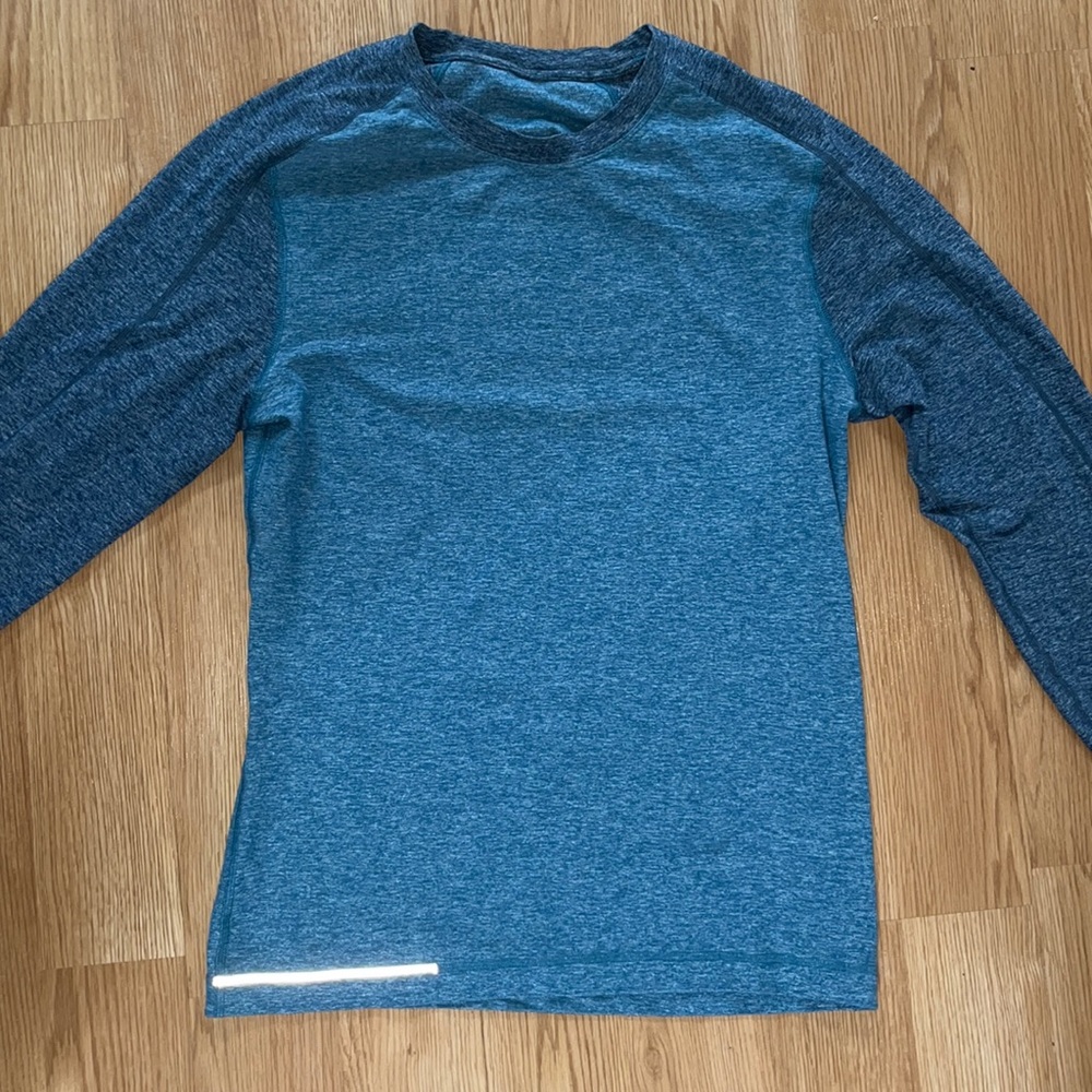 Blue Lululemon Heavy Vintage Sweater. Size Small